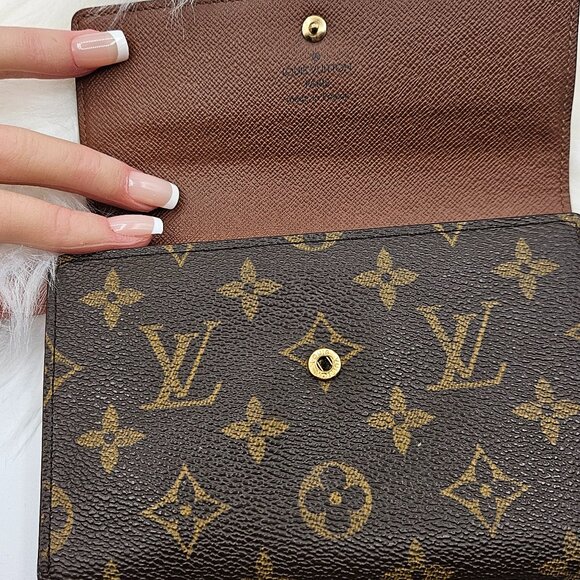 Louis Vuitton Monogram Trifold Passport Wallet - Picture 8 of 17